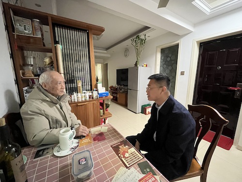 0416慰问陈懋舫老师2